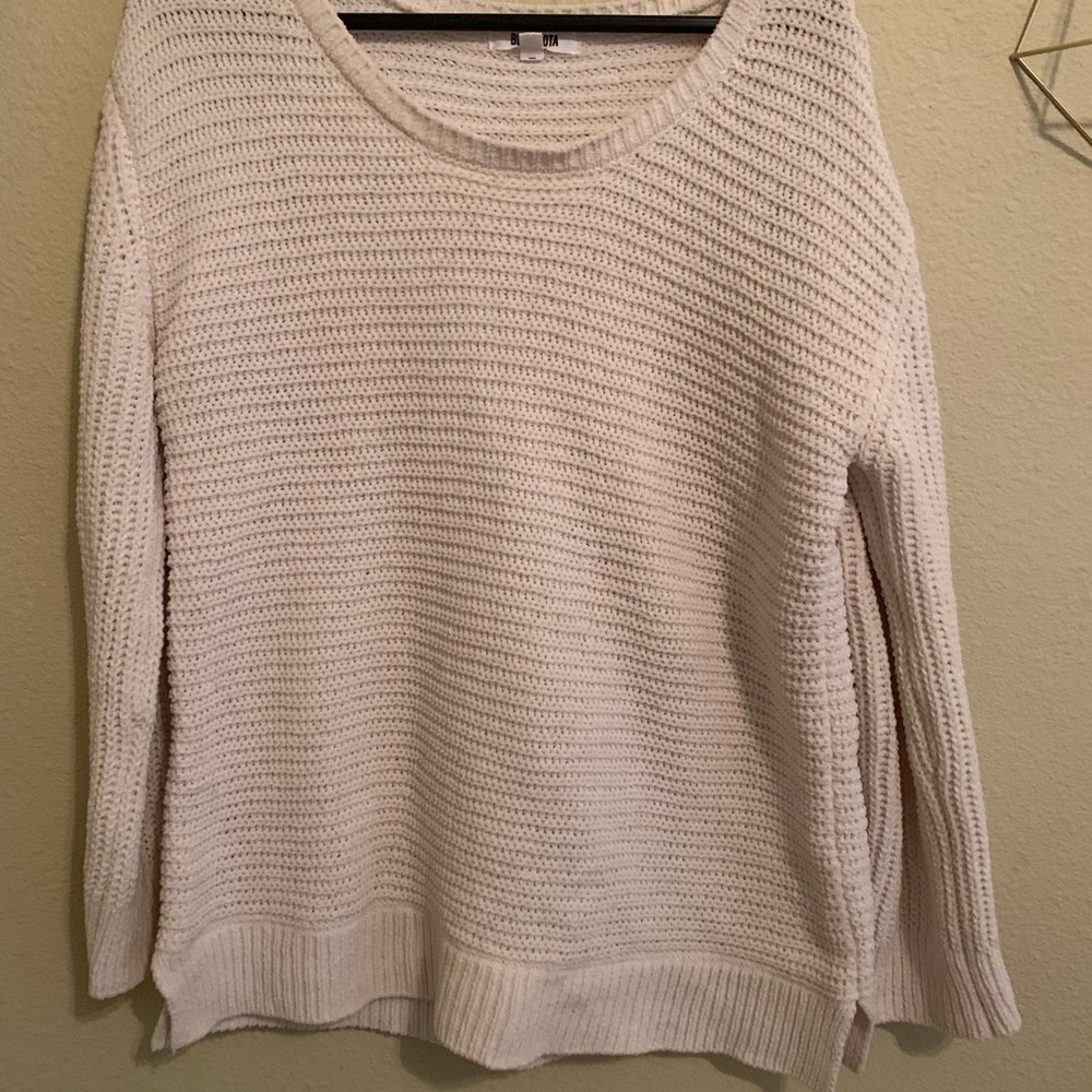 White knit sweater